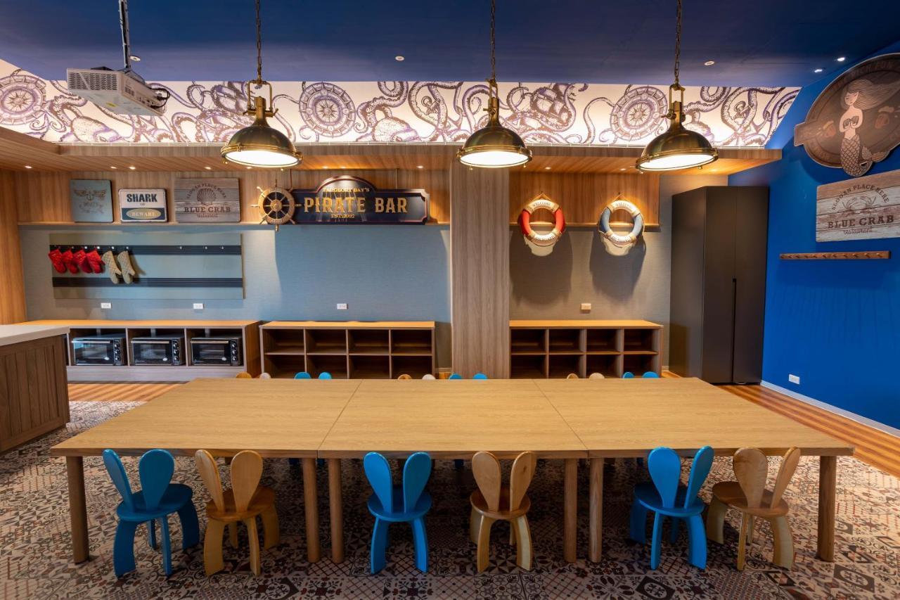 Hualien Farglory Hotel Yanliau Екстериор снимка The interior of the Phome Bar