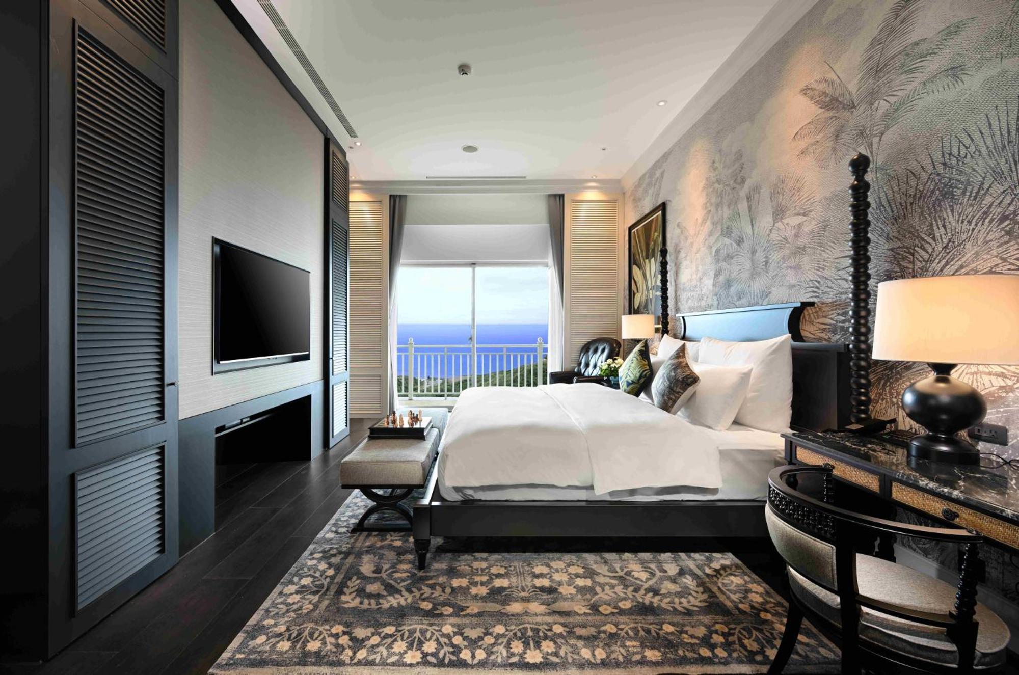 Hualien Farglory Hotel Yanliau Екстериор снимка A bedroom at the hotel